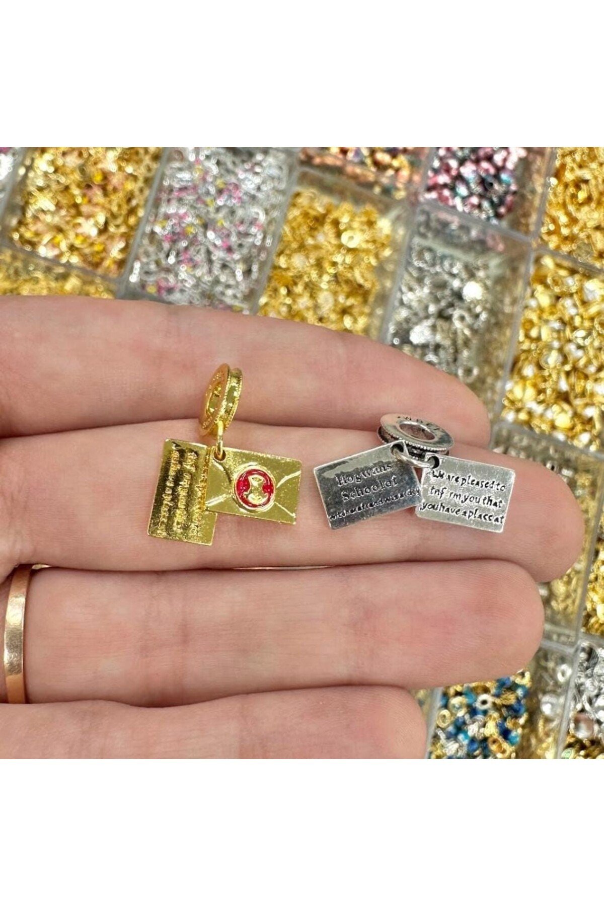 Mektup charm