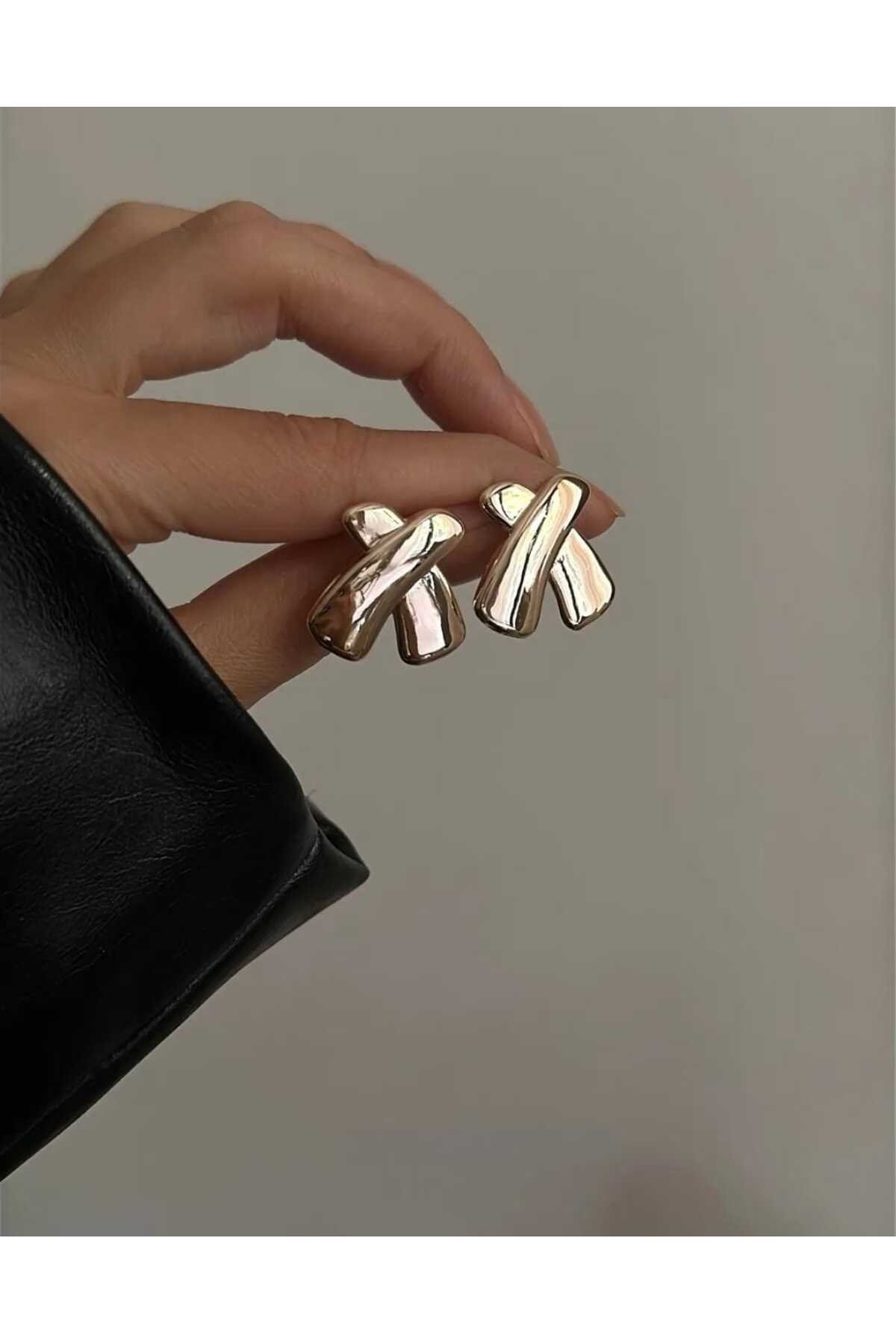 Mini X gold küpe