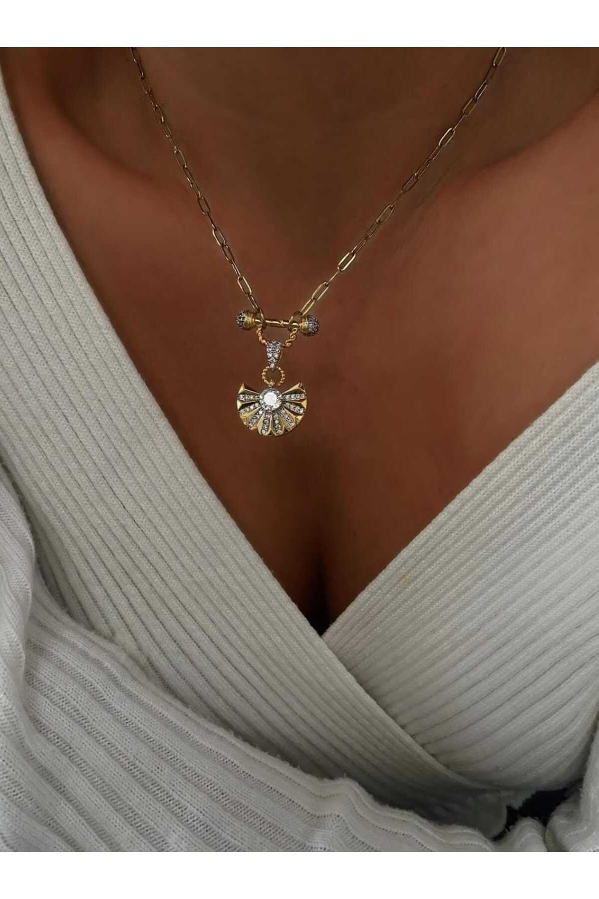 Özel seri gold yelpaze kolye