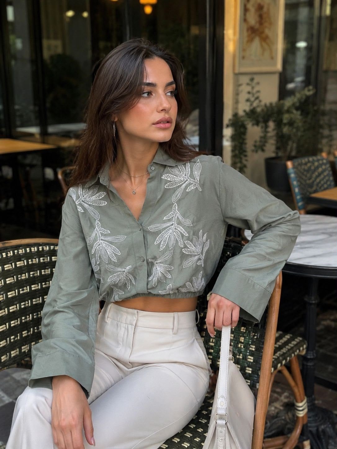 Nakış Desenli Crop Gömlek