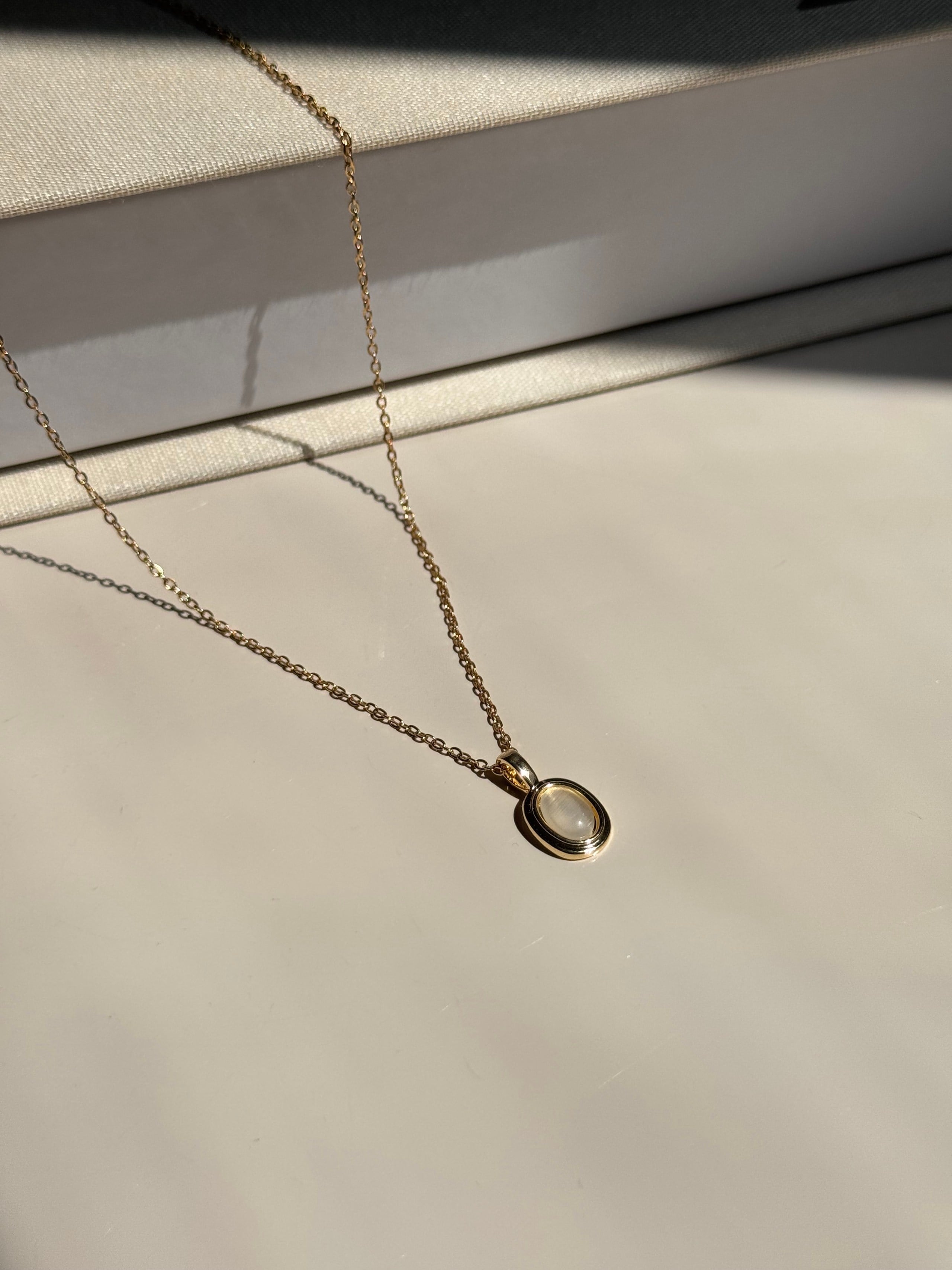 Oval Taş Kolye