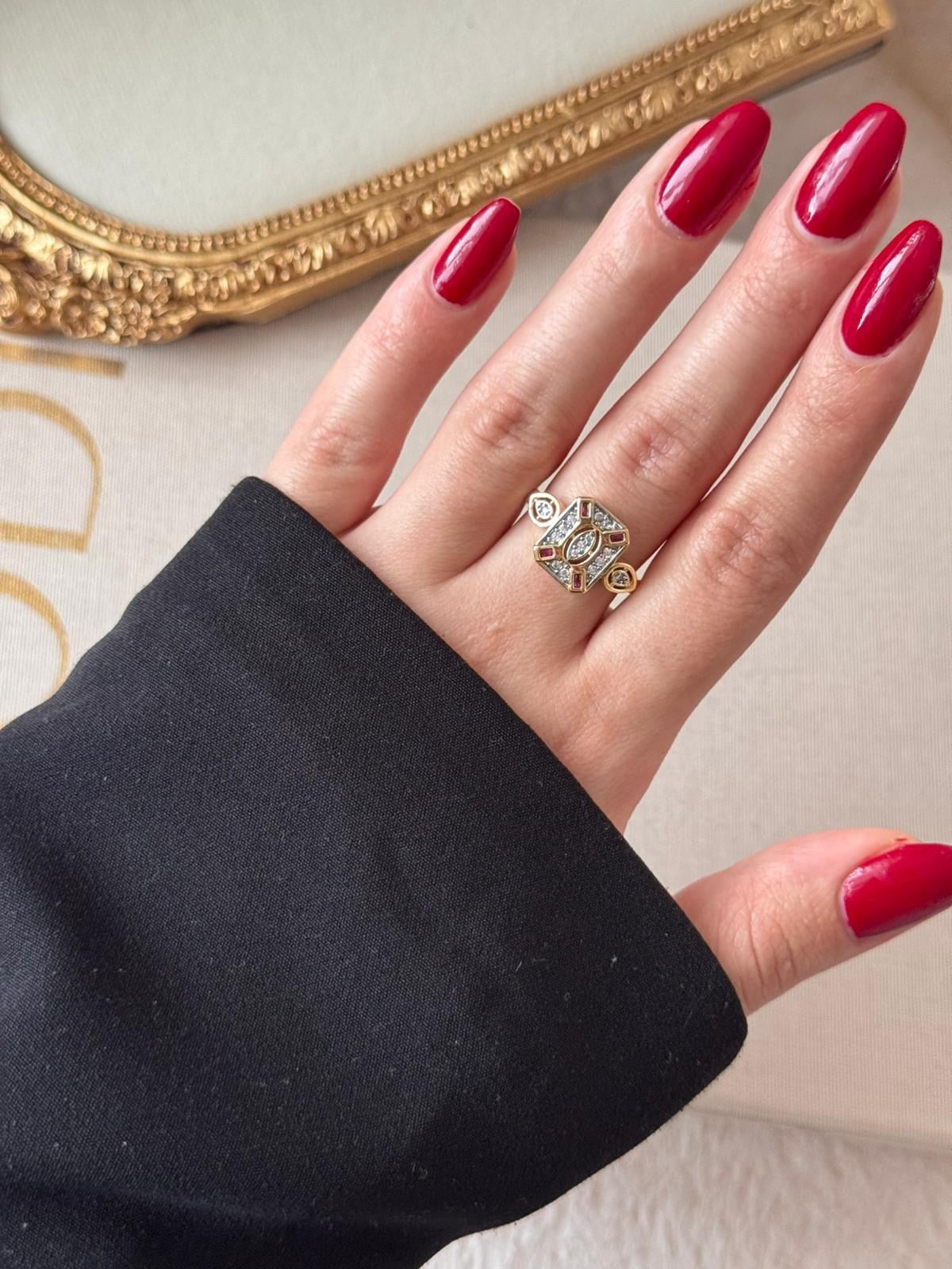 Ruby Frame Gold Yüzük