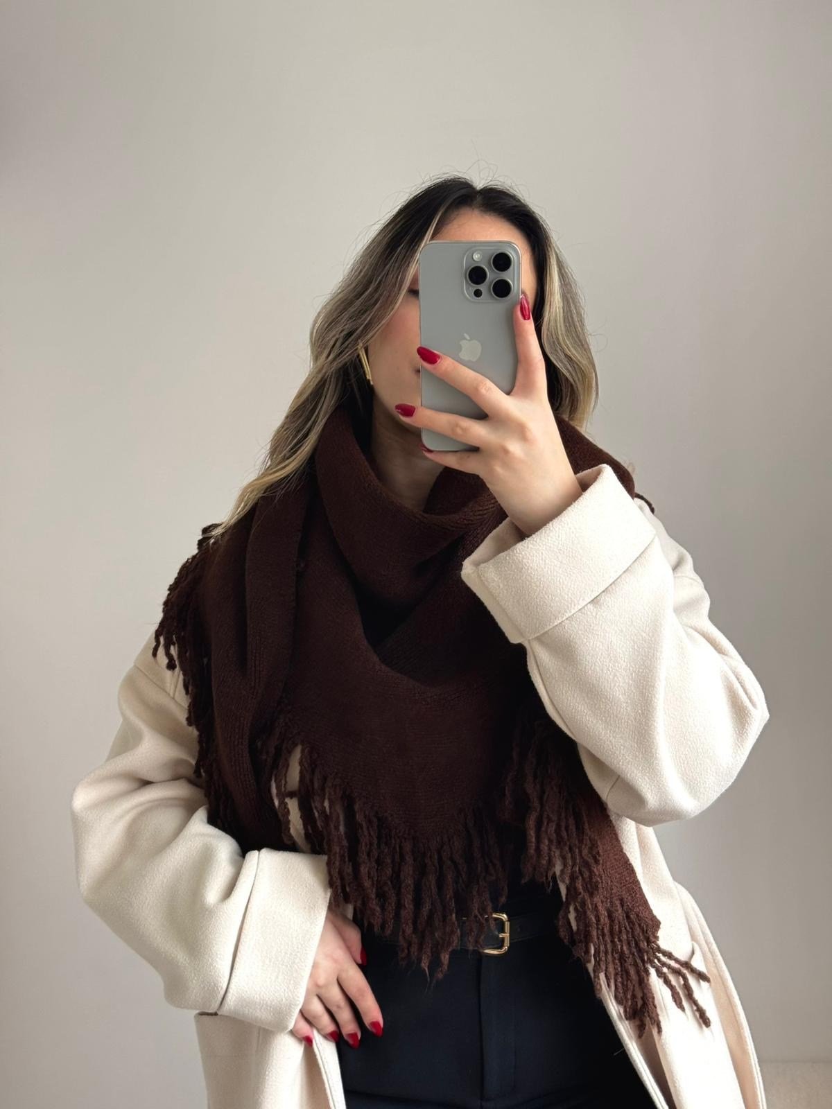 Üçgen Püsküllü Triko Şal Kahverengi