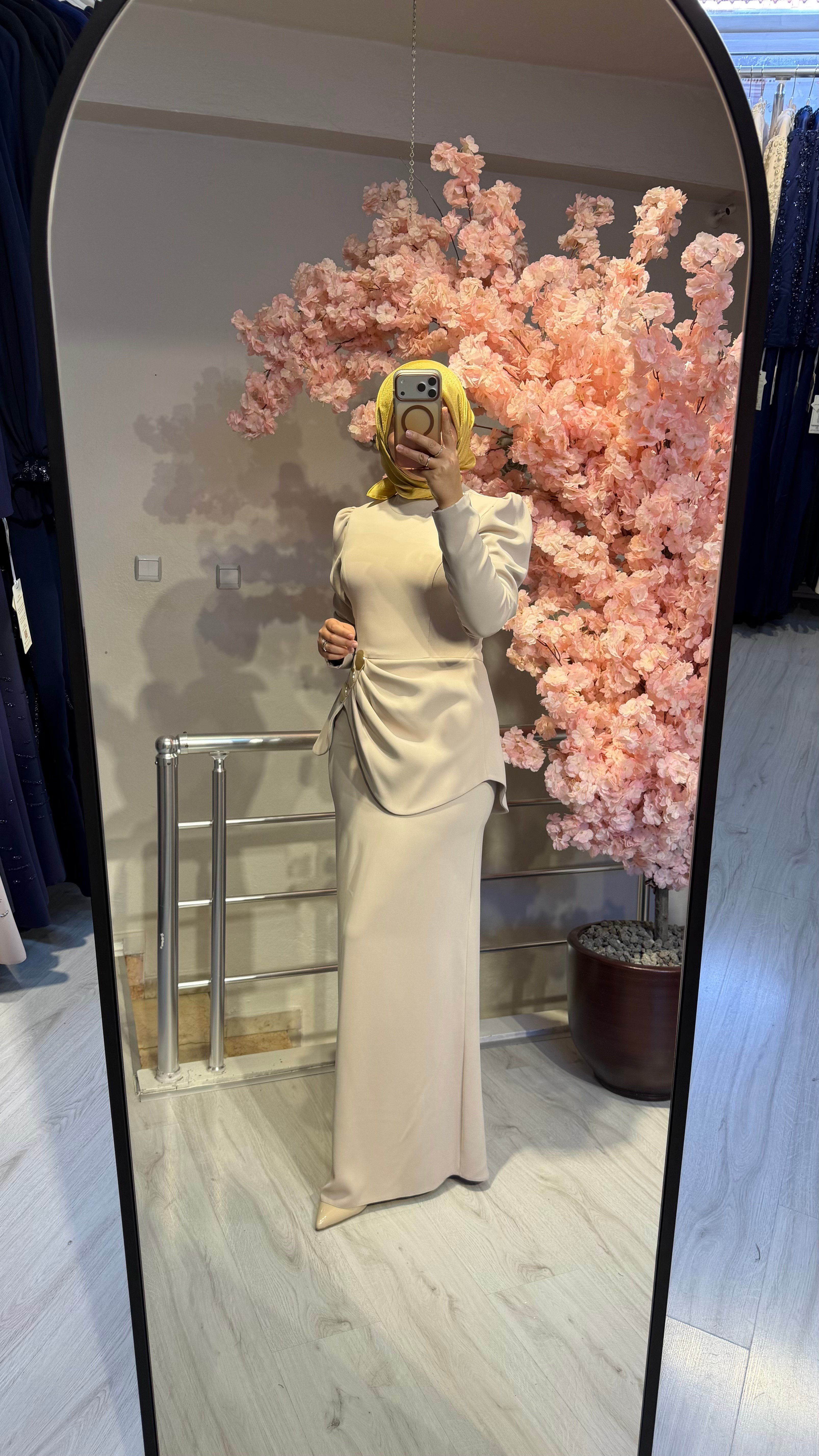 ALTIN TOKALI ASİMETRİK PEPLUM ABİYE-BEJ