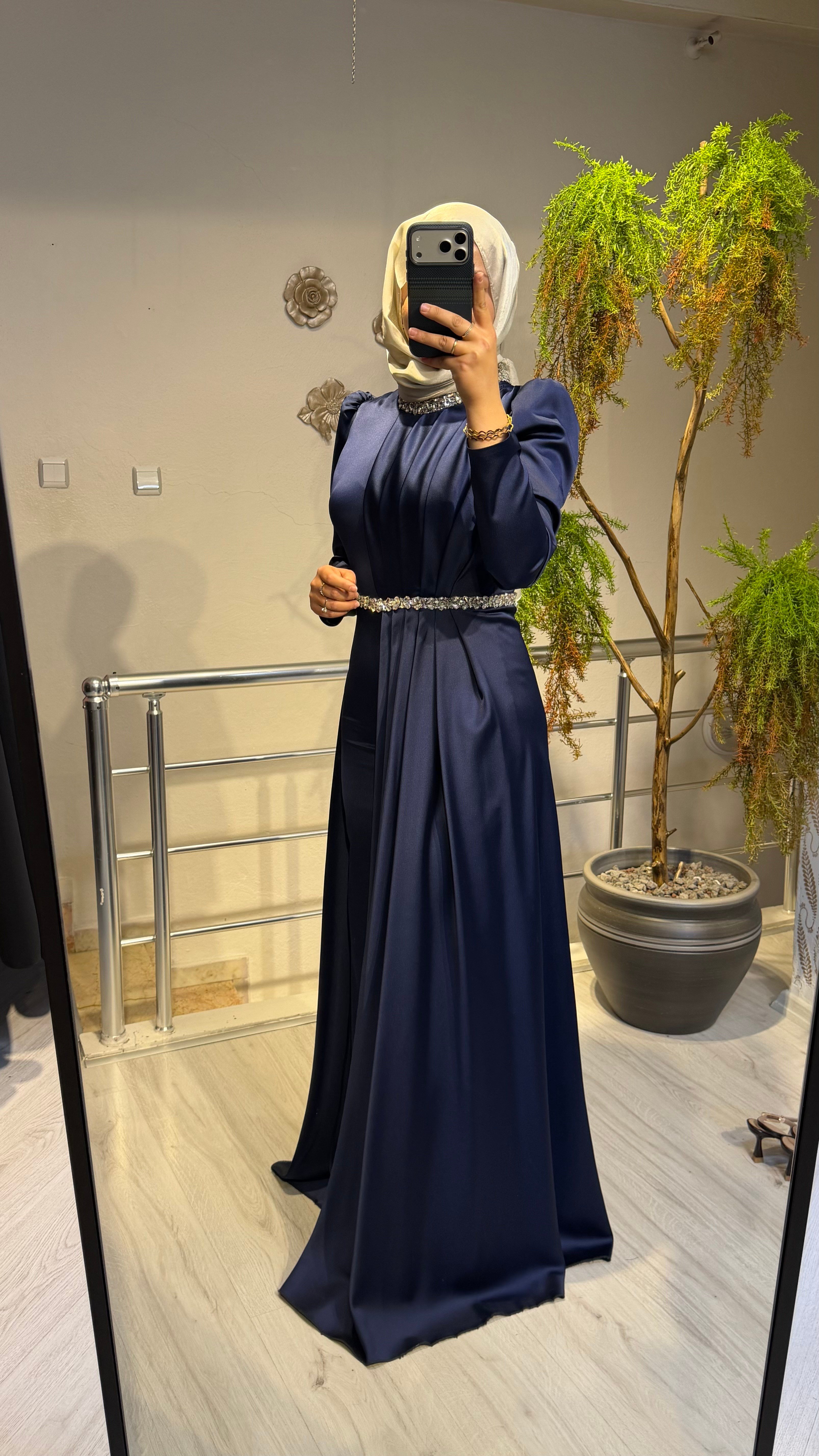 LACİVERT SATEN BELİ TAŞLI ABİYE