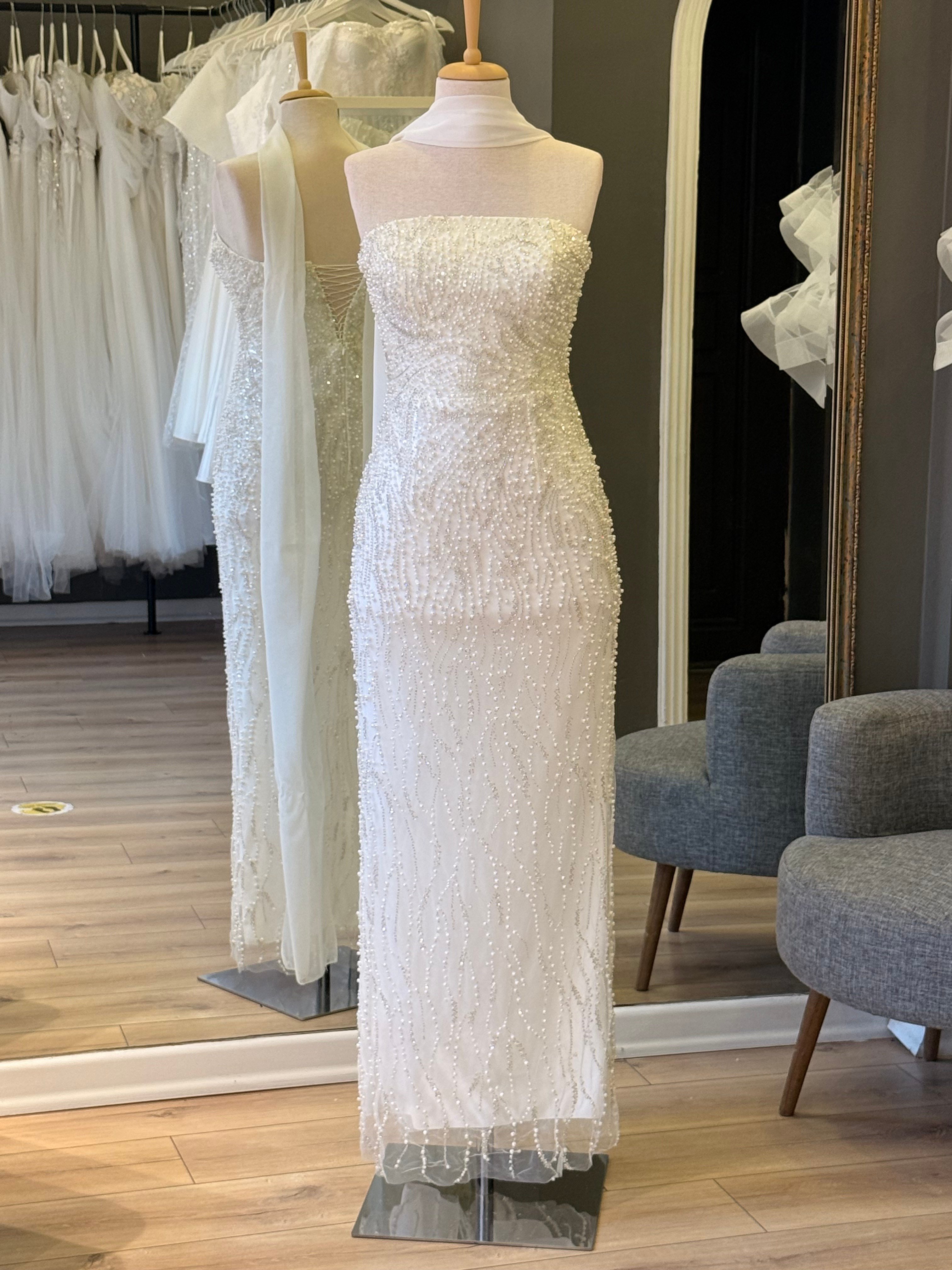 Lenta Wedding Beyaz İncili Dantel Kaplama Straplez Şal Detaylı Uzun Kalem Nişan ve Gece Elbisesi