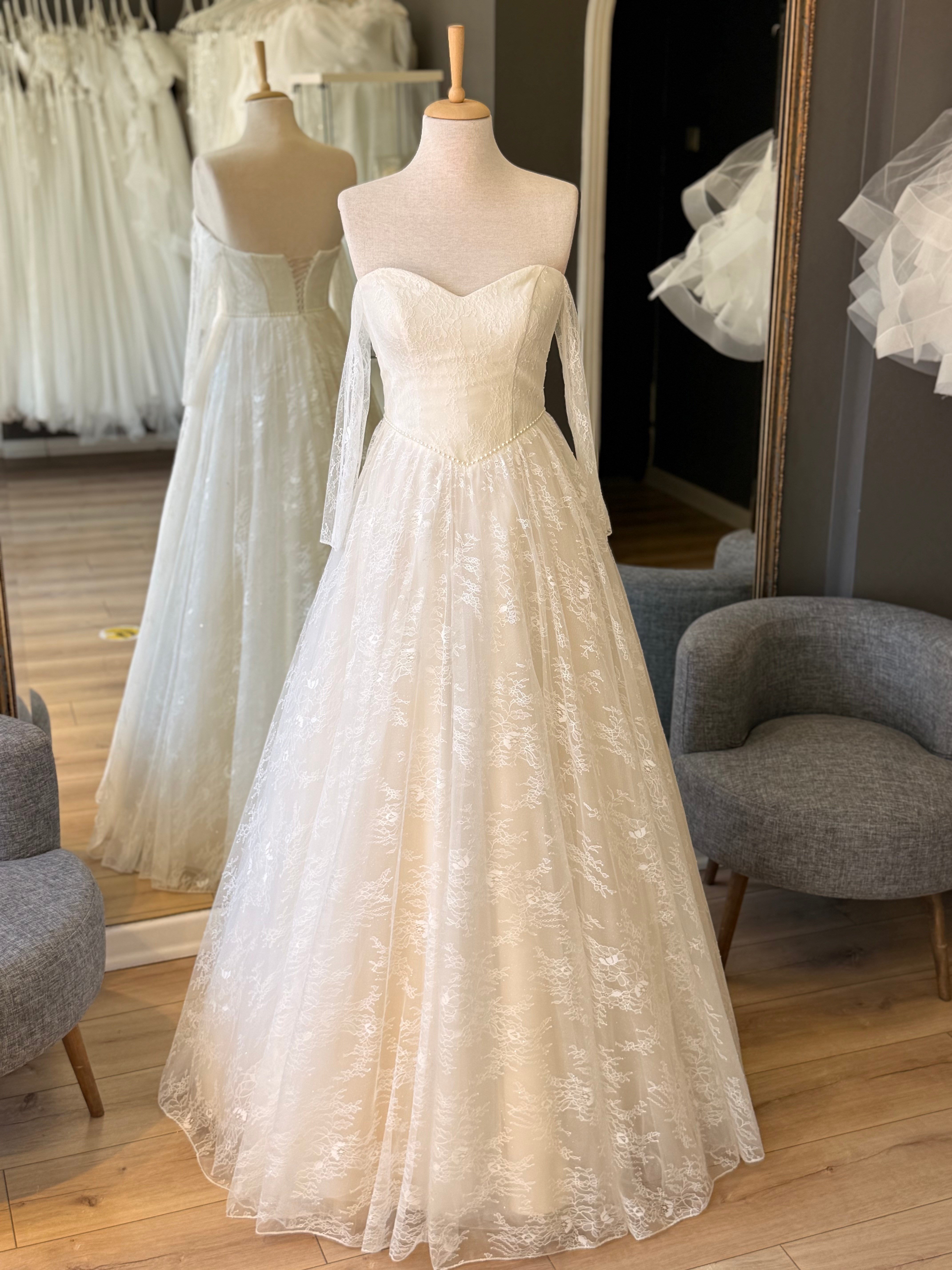 Lenta Wedding Krem Lez Dantel İnci Detaylı Sindirella Maxi boy Gelinlik ve Nişanlık