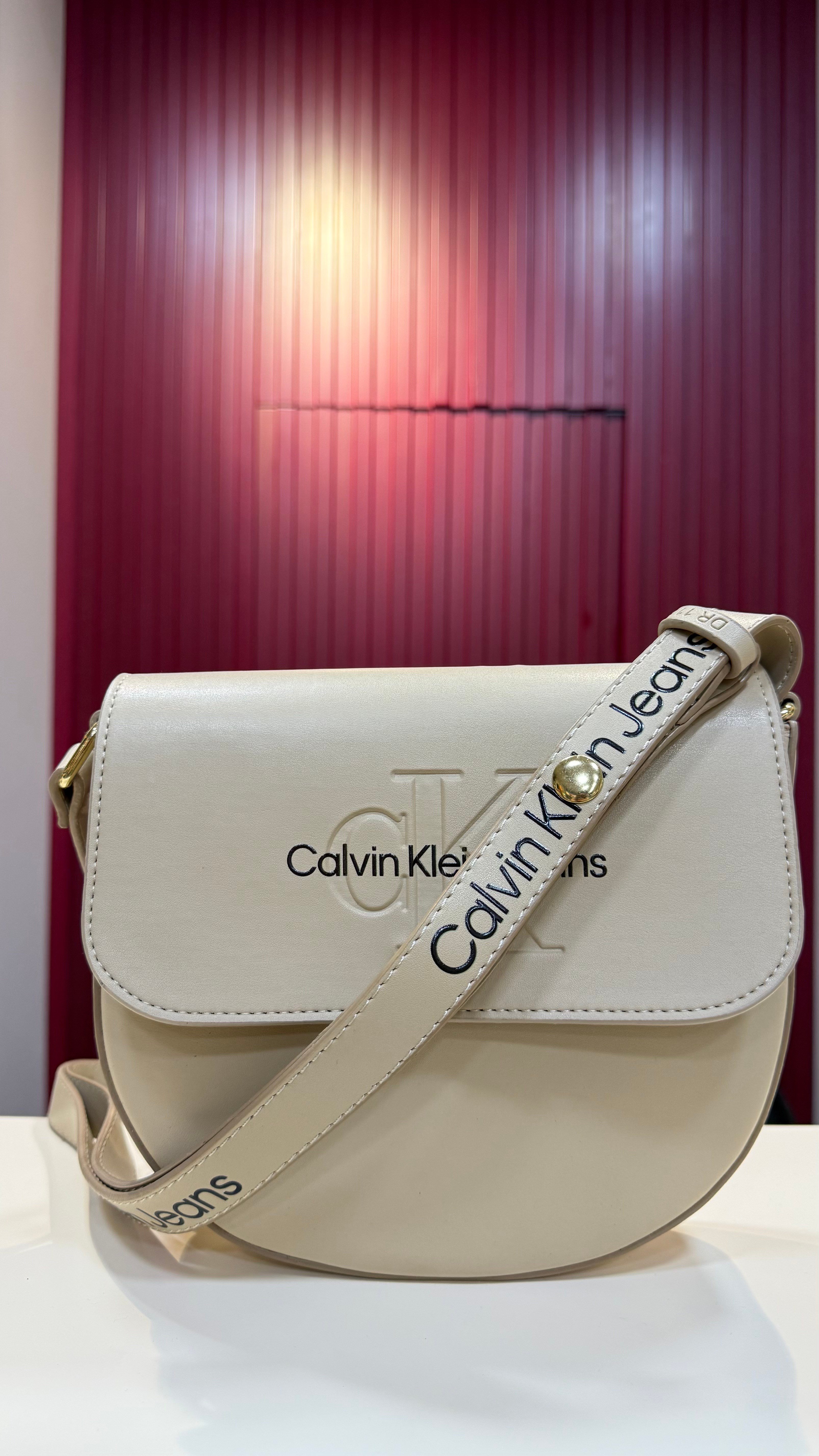 Calvin Klein Jeans Kadın Omuz Çantası