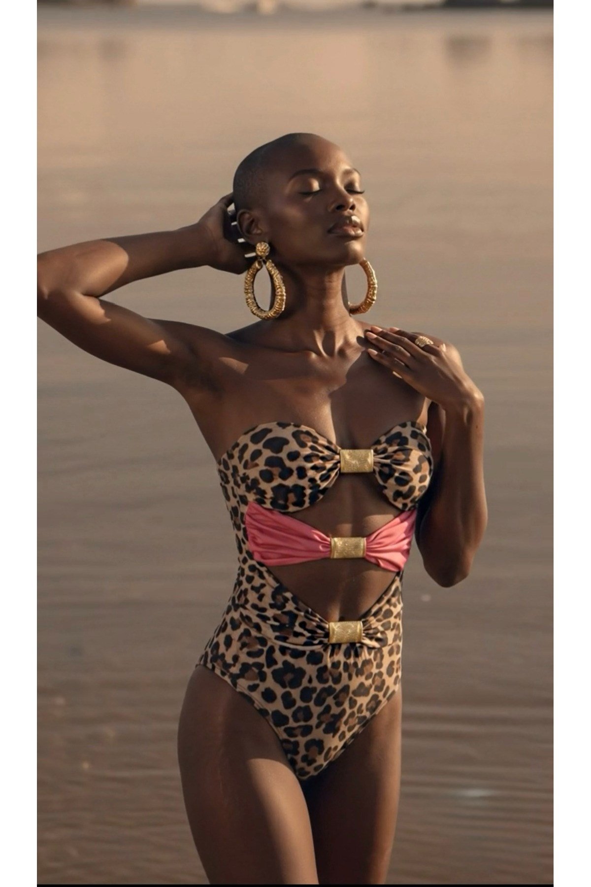 leoparlı pembe strablez mayo