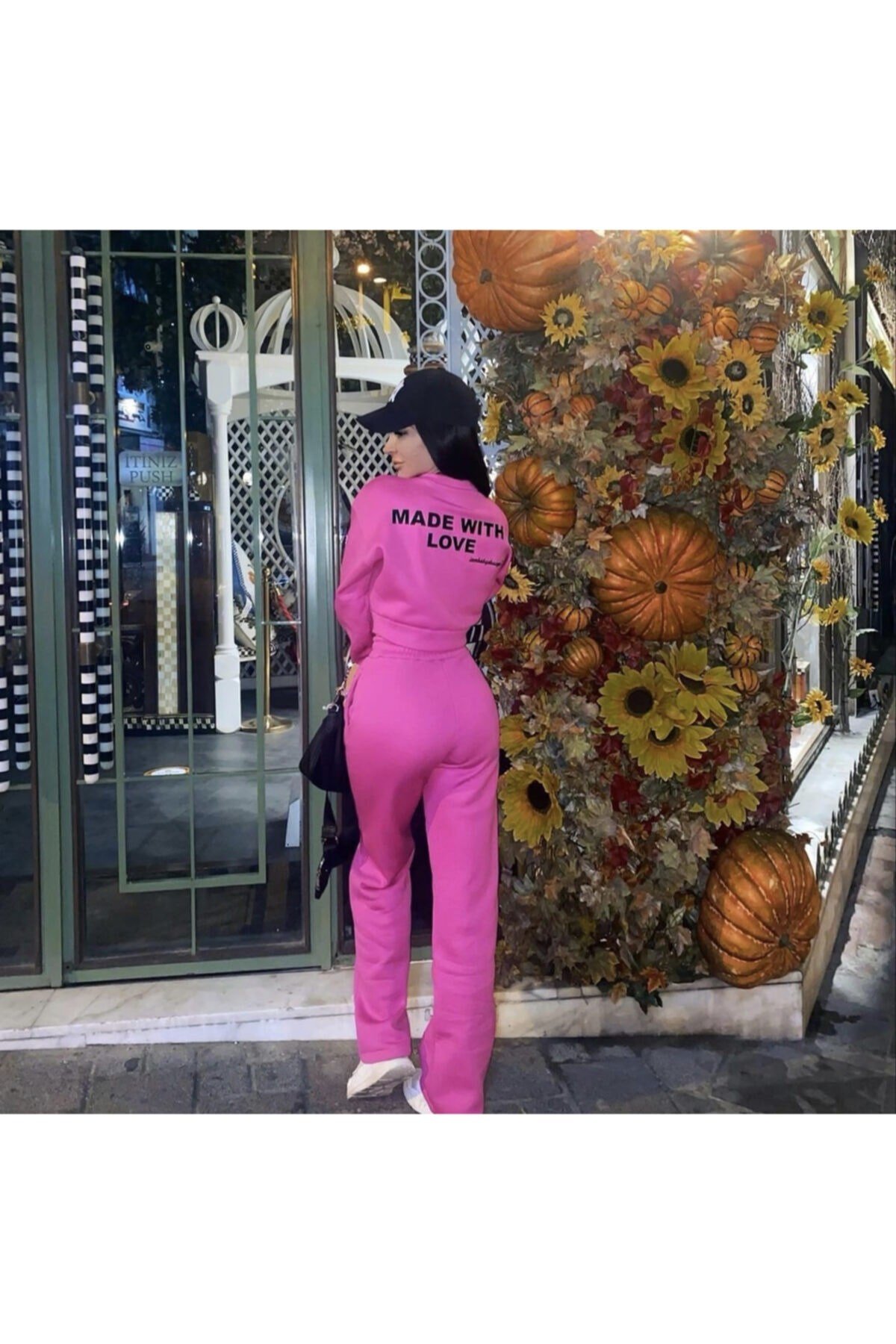 Pembe Eşofman Takımı