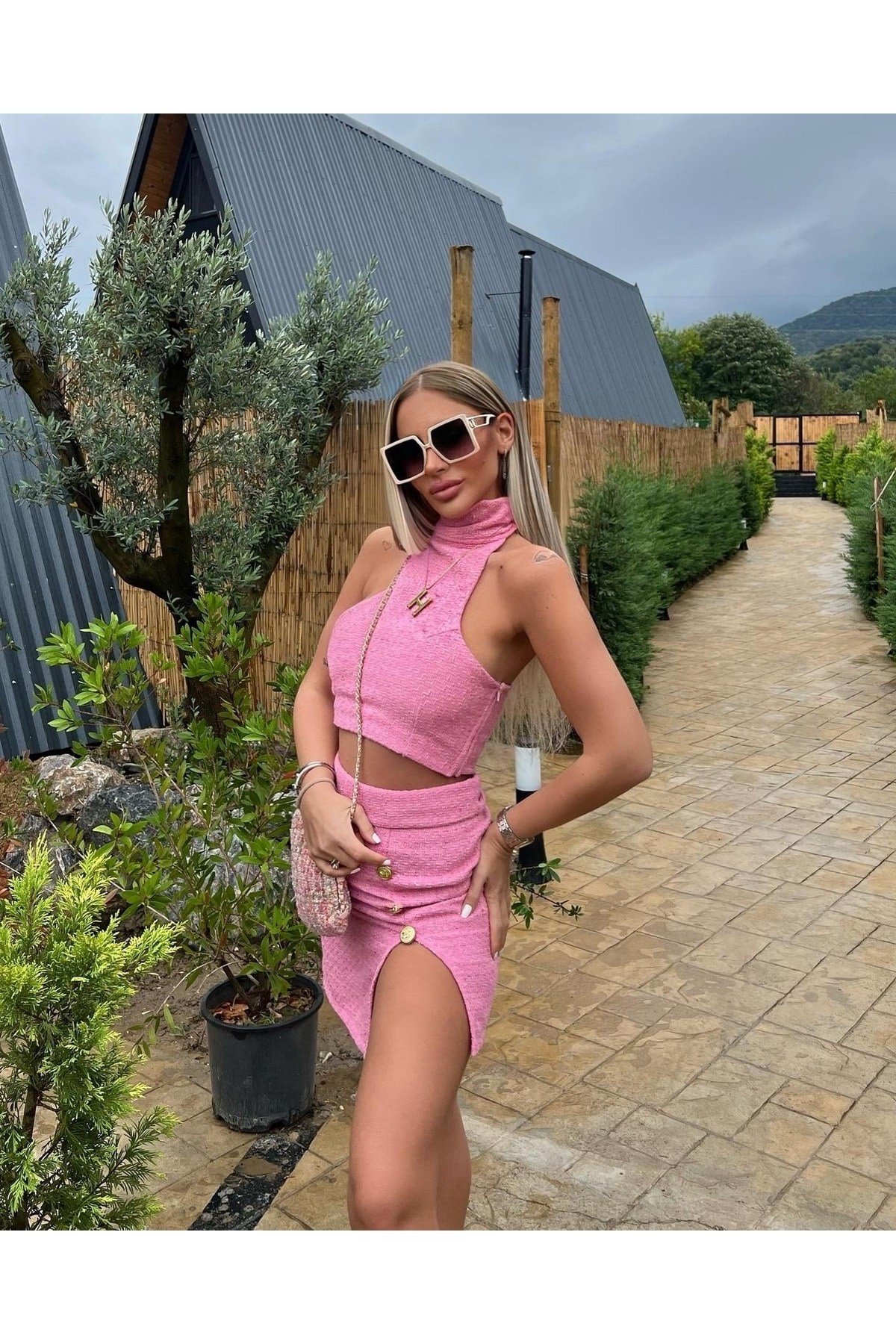 Pembe Tüvit Etek Bluz Takım