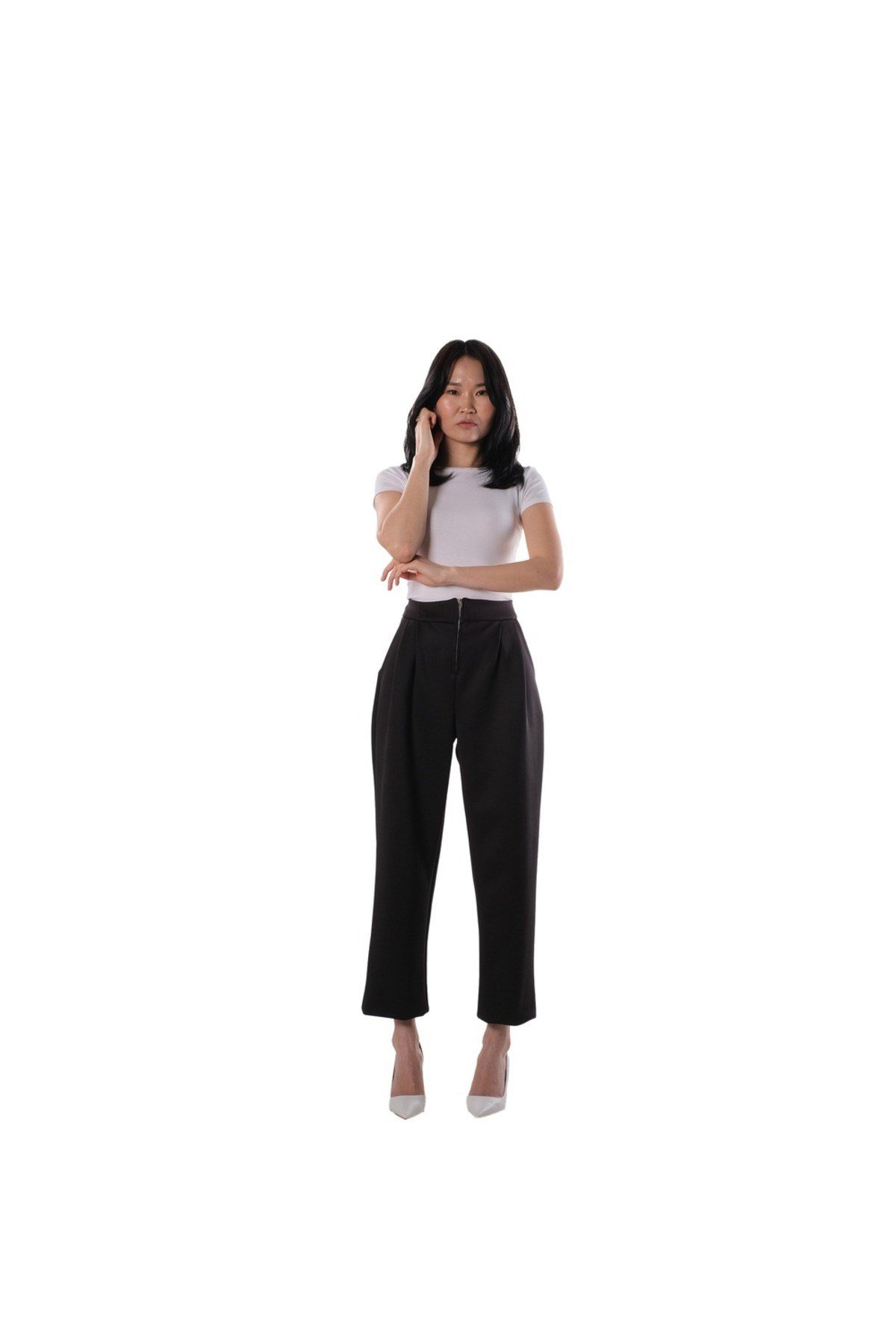 Pleated Carrot Pants