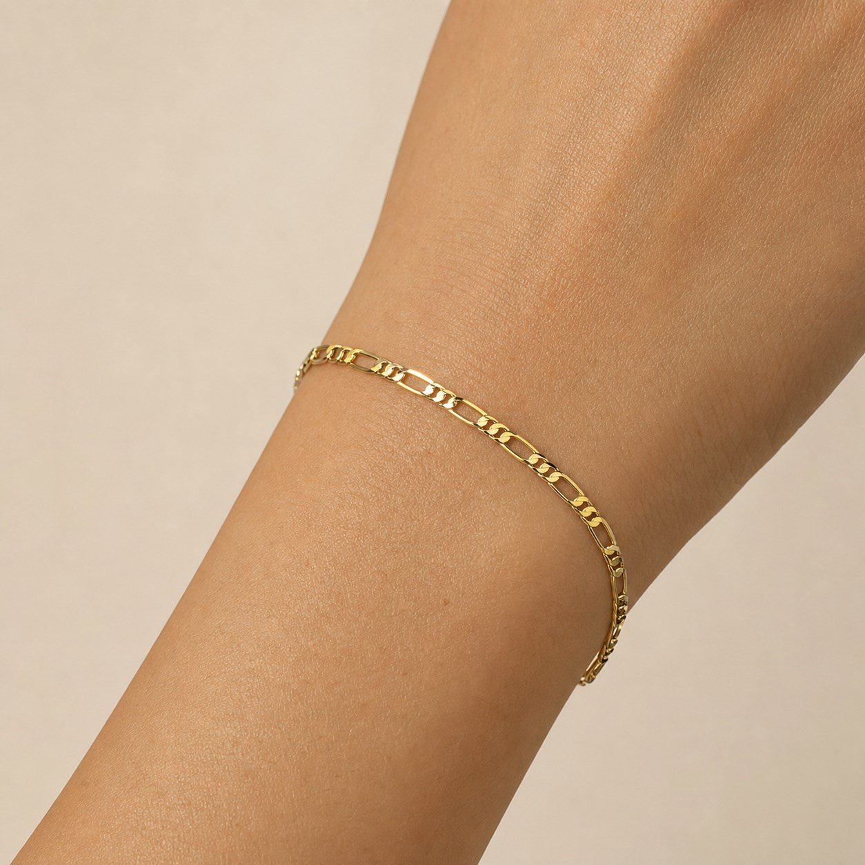 Fashion Gold Renk İnce Figaro Zincir Kadın Bileklik