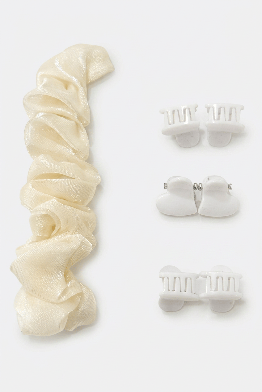 Krem Saten Scrunchie ve Beyaz Mini Mandal Saç Tokası Seti