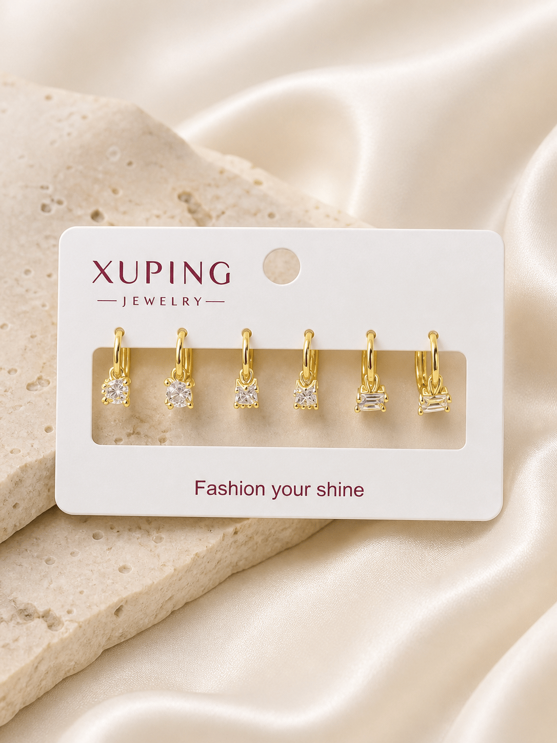 Xuping 3'lü Altın Renk Mini Halka Küpe Seti – Sallantılı Taş Detaylı