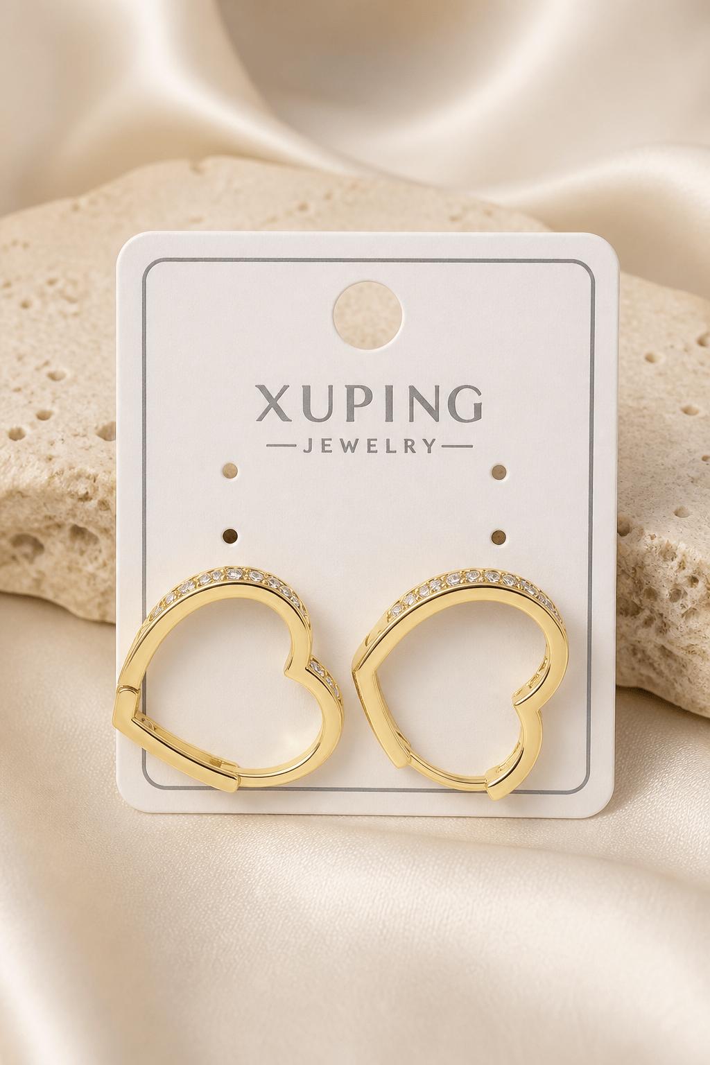 Xuping Üst Kısmı Taşlı Gold Kalp Halka Küpe
