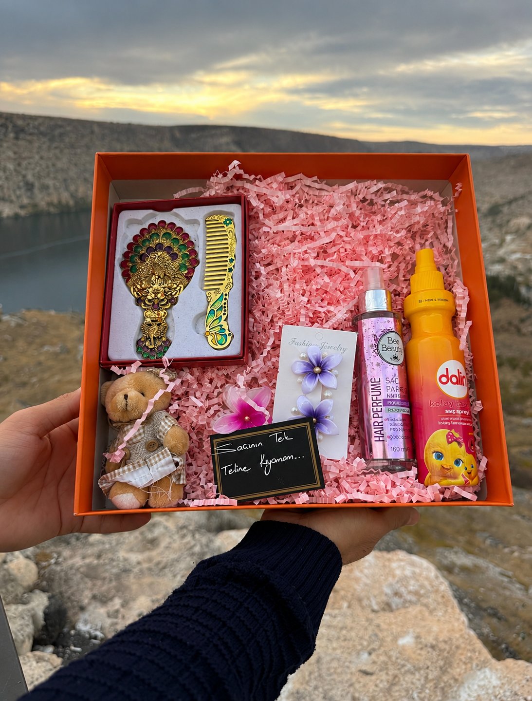 Sevgiliye Özel Hediye Kutu (Saç Seti)