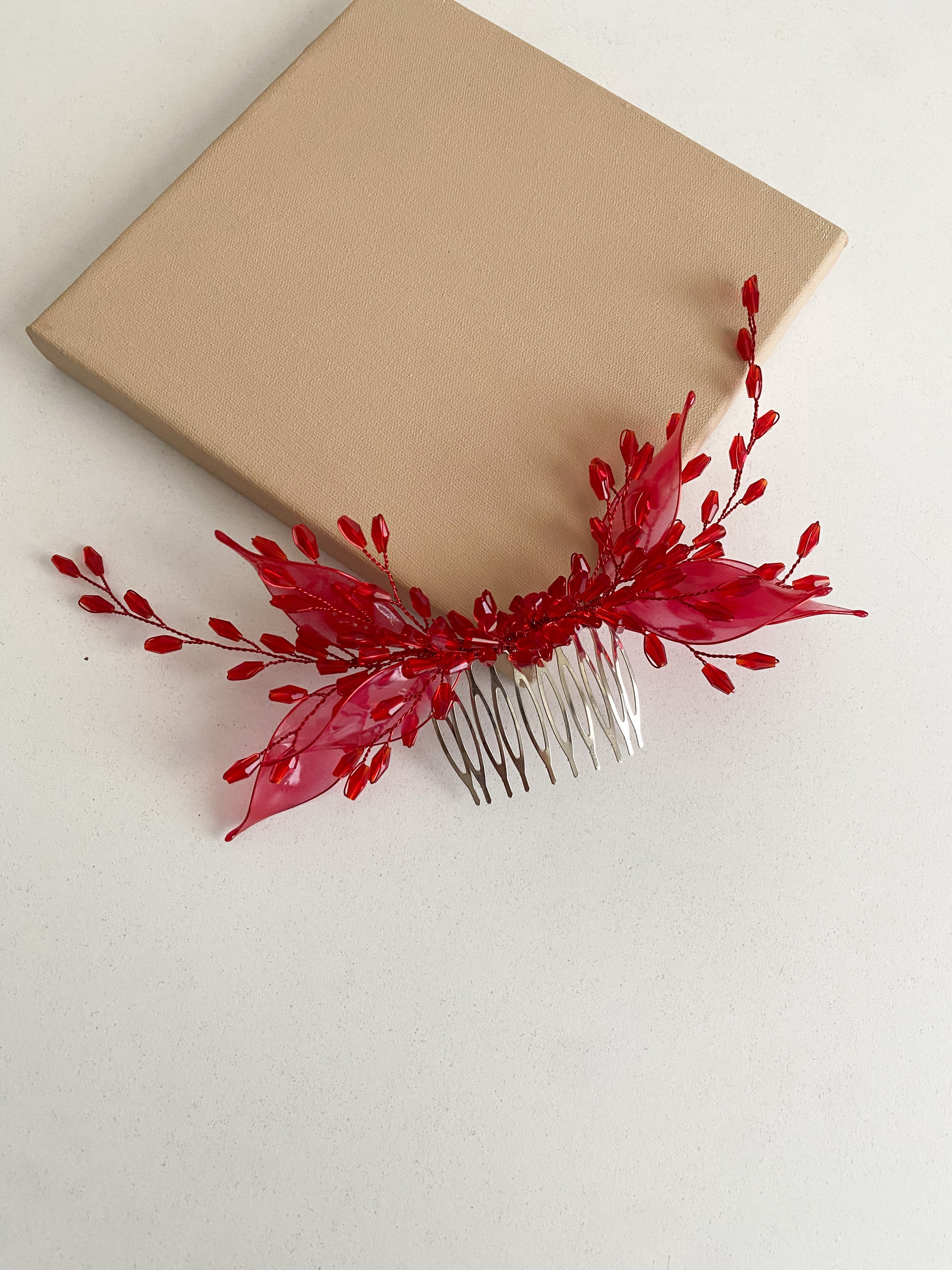 YAPRAK DETAYLI KINA SAÇ TOKASIGİZEM ACCESSORY