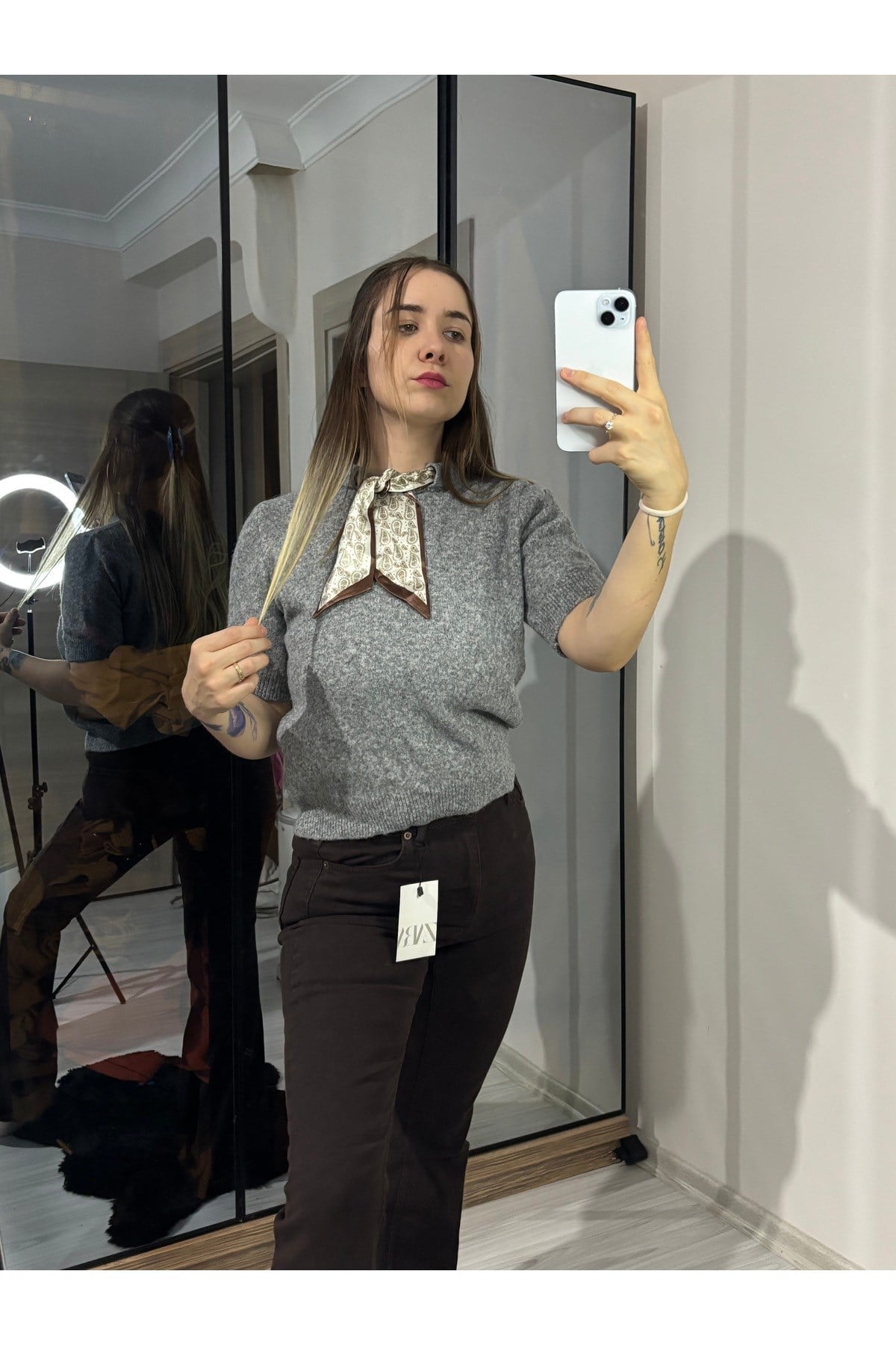Yaka Fular Detay Kısa Kol Triko Kazak