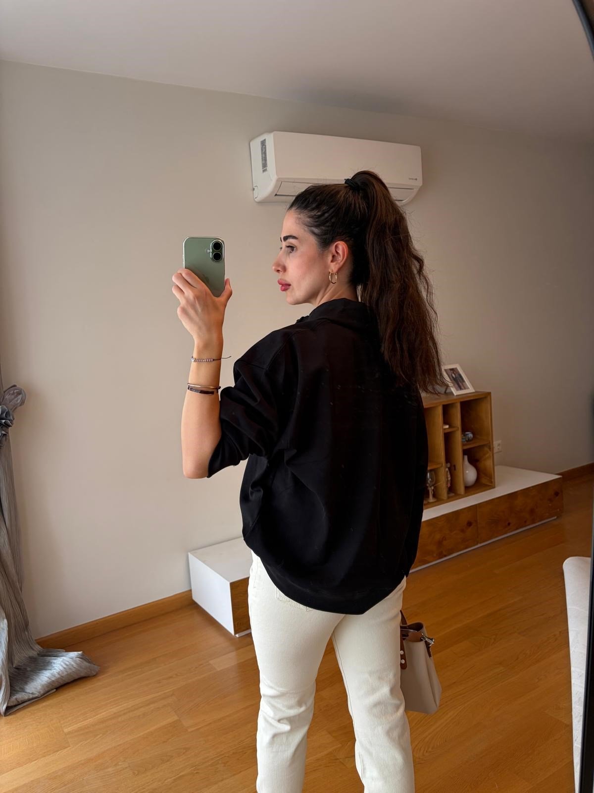 Polo Yakalı Düğmeli Sweatshirt