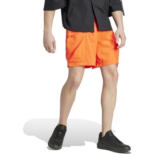 adidas AIC6736 Adidas M Ce Q2 Car Sho Erkek Şort ve Kapri Turuncu