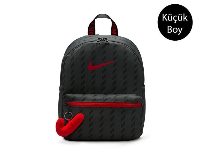 NIKE Y NK JDI MINI BKPK SU26 AOP Sırt Çantası-En: 25,5 cm, Boy: 33 cm, Derinlik: 12,5 cm IO1530-010 Siyah