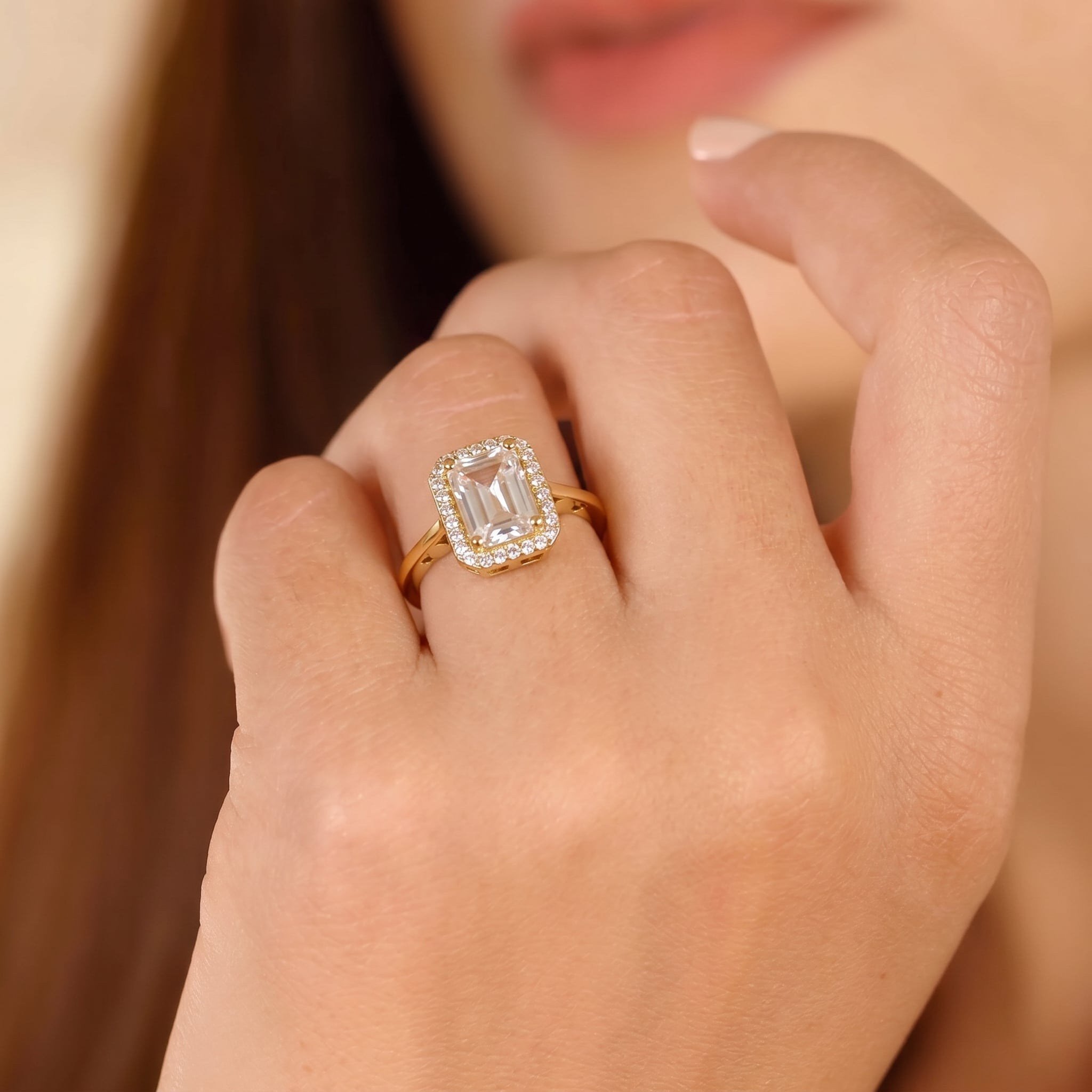 14k-altin-beyaz-tasli-baget-yuzuk-278--9b-897.jpg