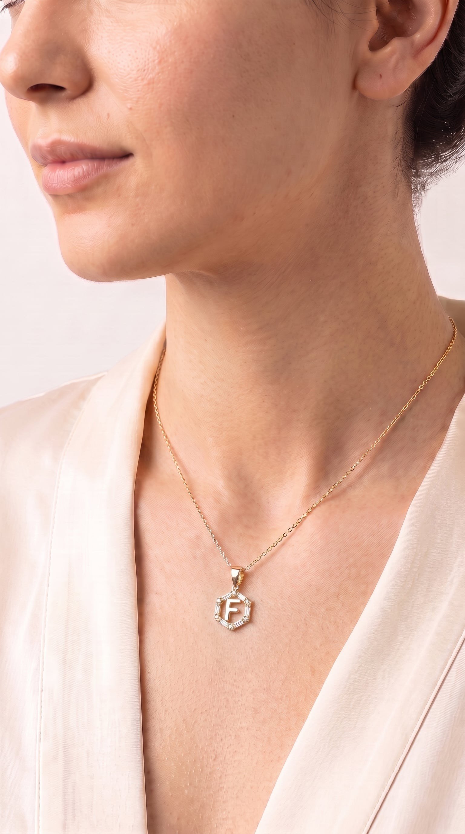 14k-altin-harfli-kolyeler-203-gr-6a3703.jpg