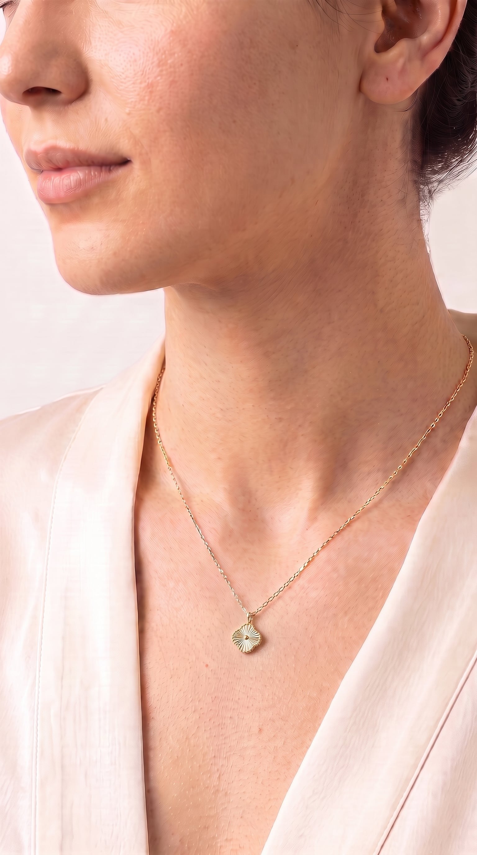 14k-altin-yonca-kolye-147-gr-d67-b9.jpg