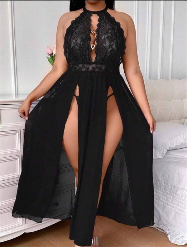 Arias Closet Büyük Beden Dantel İşlemeli Göğüs Detaylı Yırtmaçlı Fantezi Gecelik