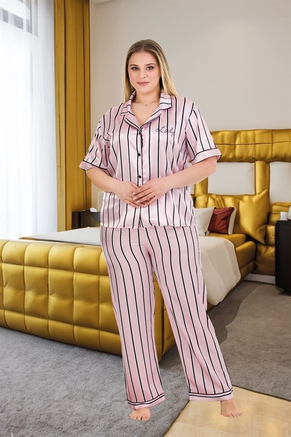 Arias Closet Büyük Beden Şık Tasarım Pembe Siyah Çizgili Düğmeli Kısa Kol Lüx Saten Pijama Takımı