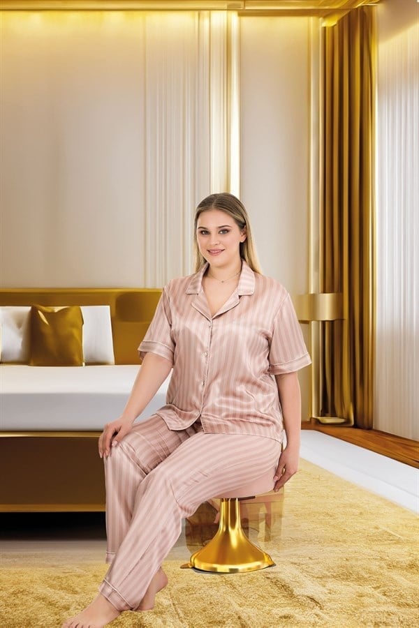 Arias Closet Büyük Beden Şık Tasarım Vizon Çizgili Düğmeli Kısa Kol Lüx Saten Pijama Takımı