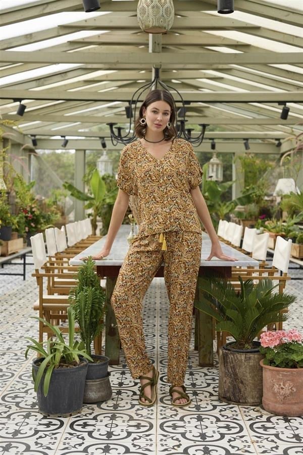 Arias Closet Çiçek ve Yaprak Desenli Önü Düğmeli Alt Üst Takım