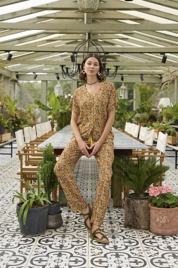 Arias Closet Çiçek ve Yaprak Desenli Önü Düğmeli Alt Üst Takım