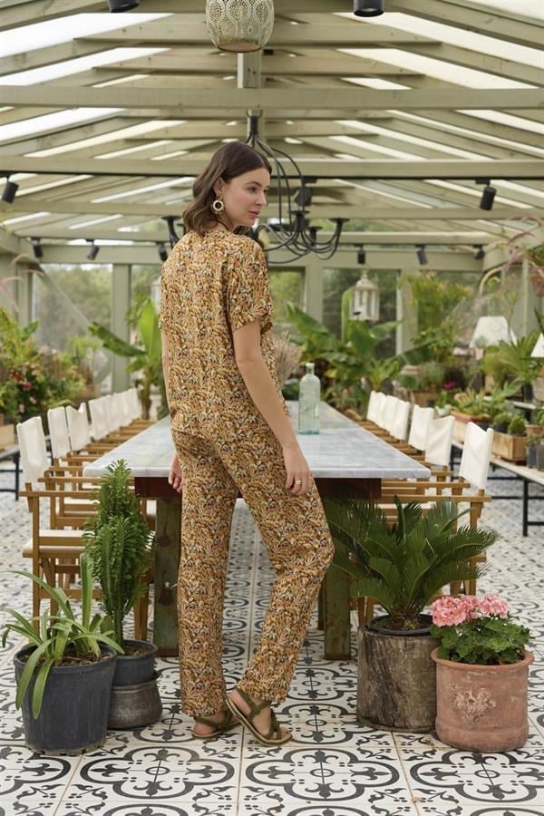 Arias Closet Çiçek ve Yaprak Desenli Önü Düğmeli Alt Üst Takım