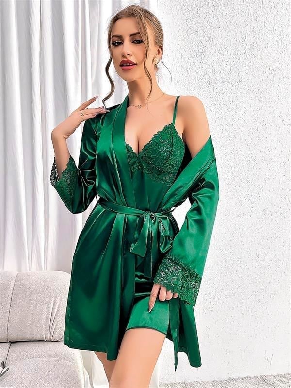 Arias Closet Özel Tasarım Dantel İşlemeli Göğüs Dekolteli Sabahlıklı 2'li Yeşil Saten Gecelik Takımı