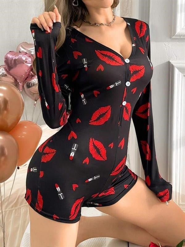 Arias Closet Pamuklu Kırmızı Ruj ve Öpücük Desenli Düğmeli Uzun Kol Tulum Pijama