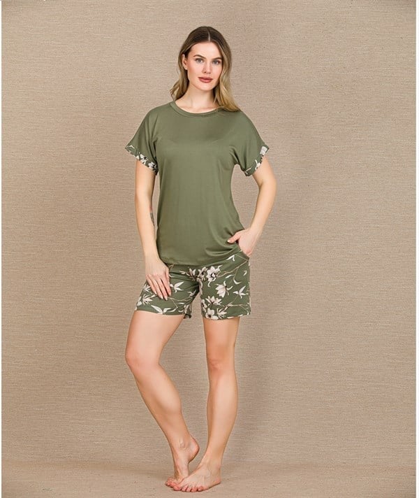 Arias Closet Şık Tasarım Çiçek Desenli Yeşil Şortlu Kısa Kol Viskon Pijama Takımı