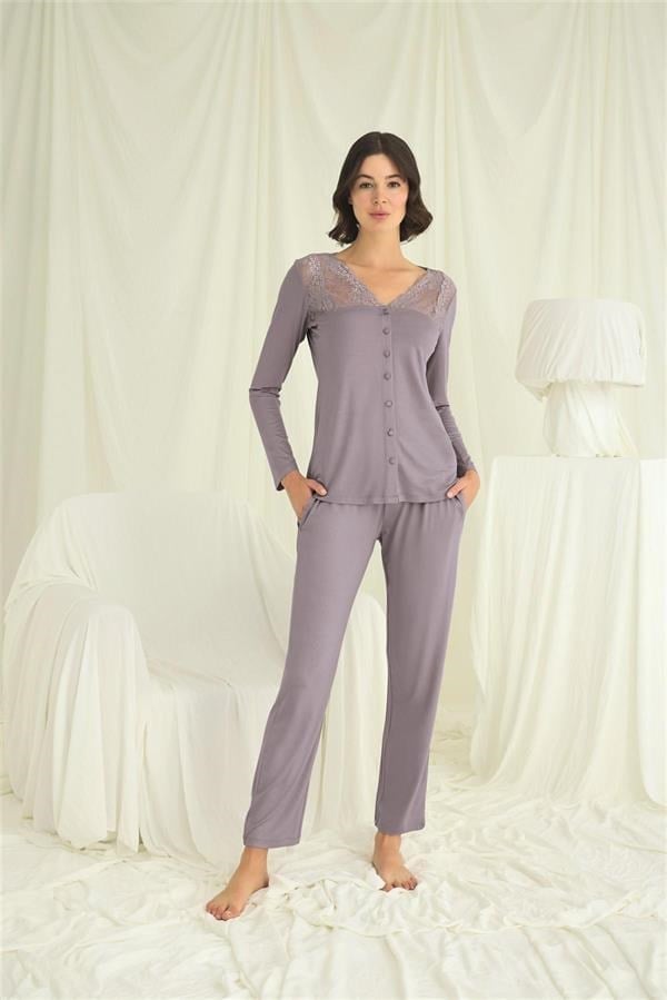 Arias Closet Yakası Kolu ve Omzu Dantelli Boydan Düğmeli Pijama Takımı