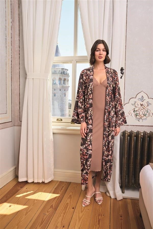 Arias Closet Yaprak Desenli Yırtmaçlı Dantelli ve Dekolteli Sabahlık Takımı