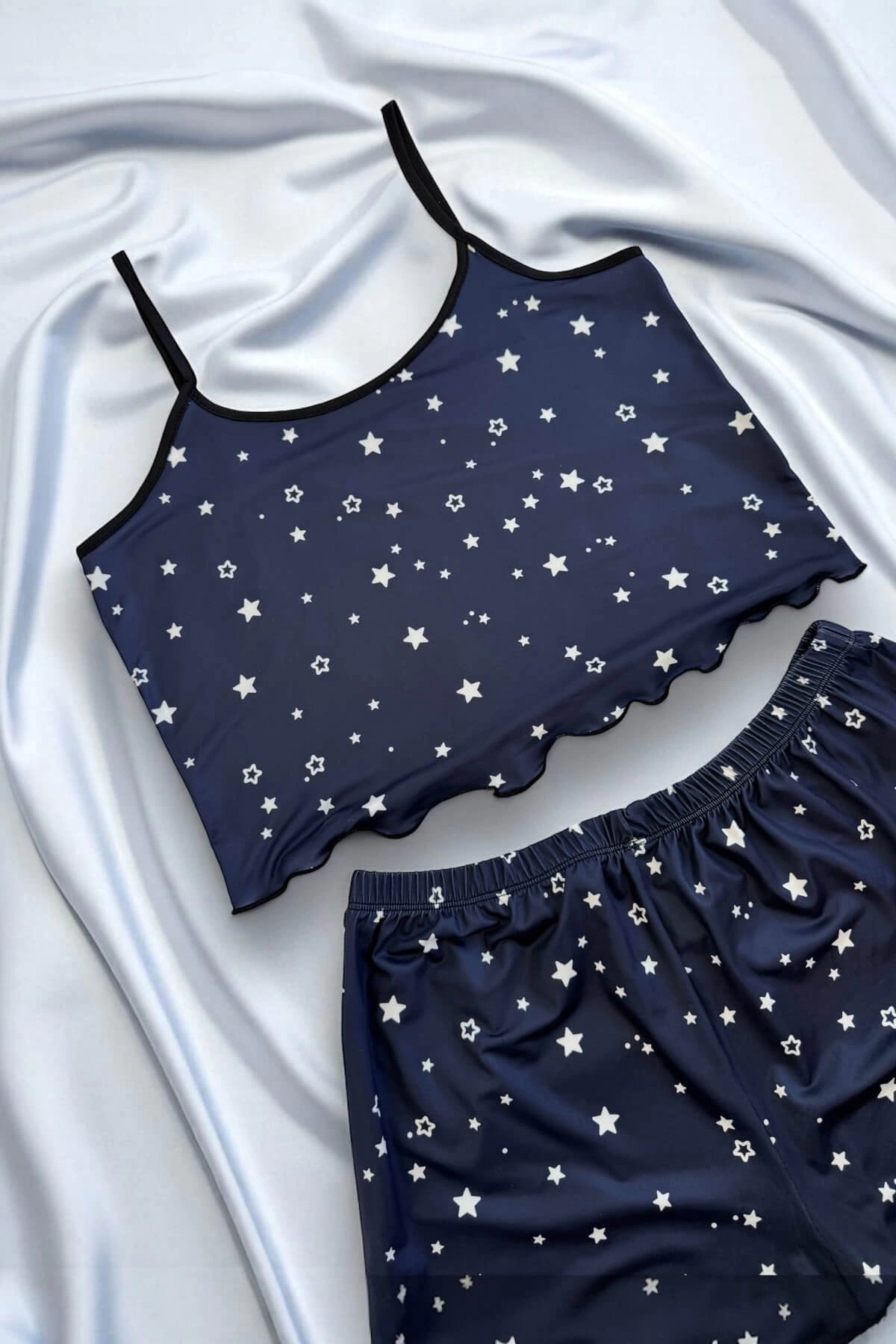 Yıldız Desenli Lacivert Şortlu Pijama Takımı