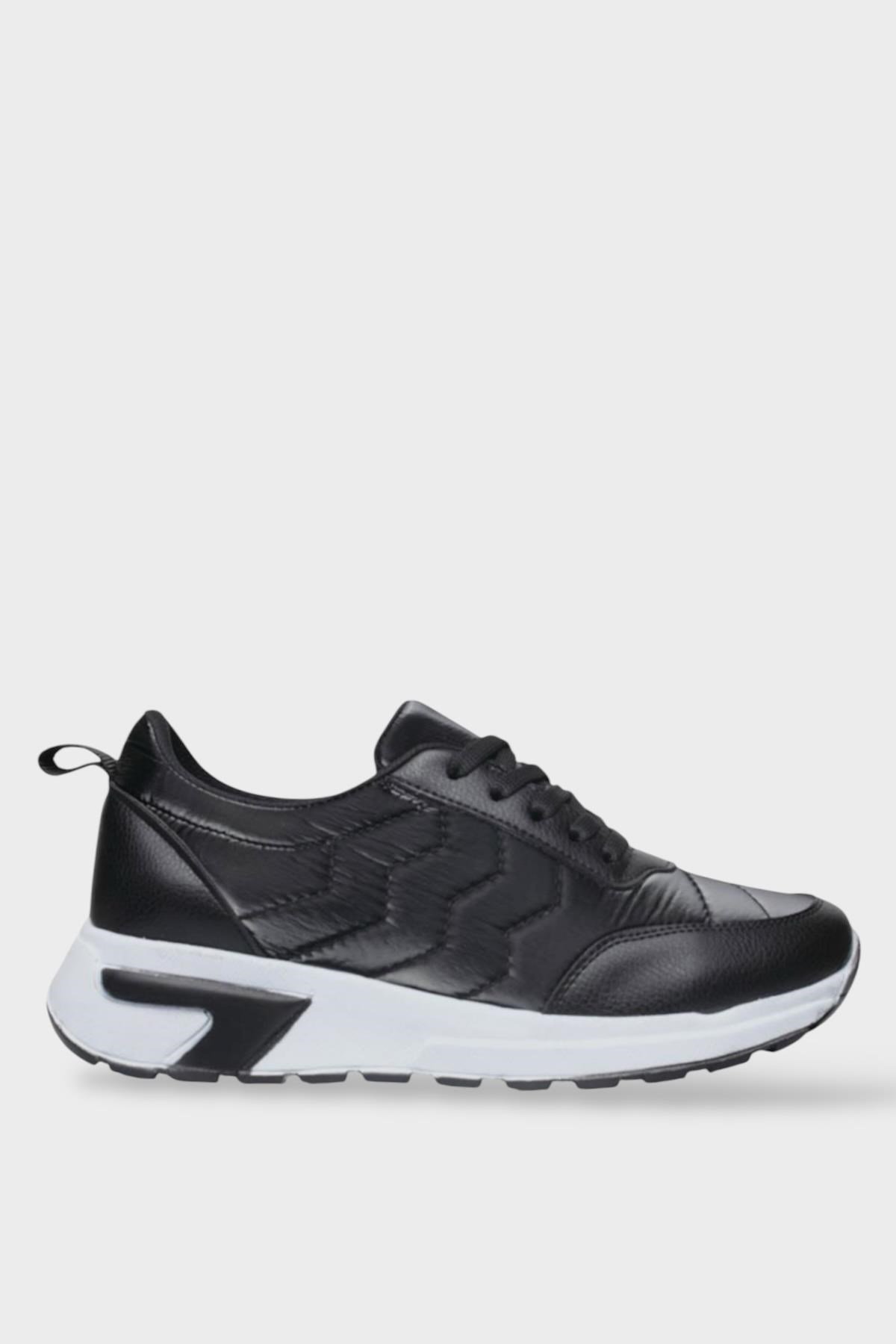 Kadın Rahat Comfort Taban Spor Sneaker Ayakkabı SİYAH - BEYAZ