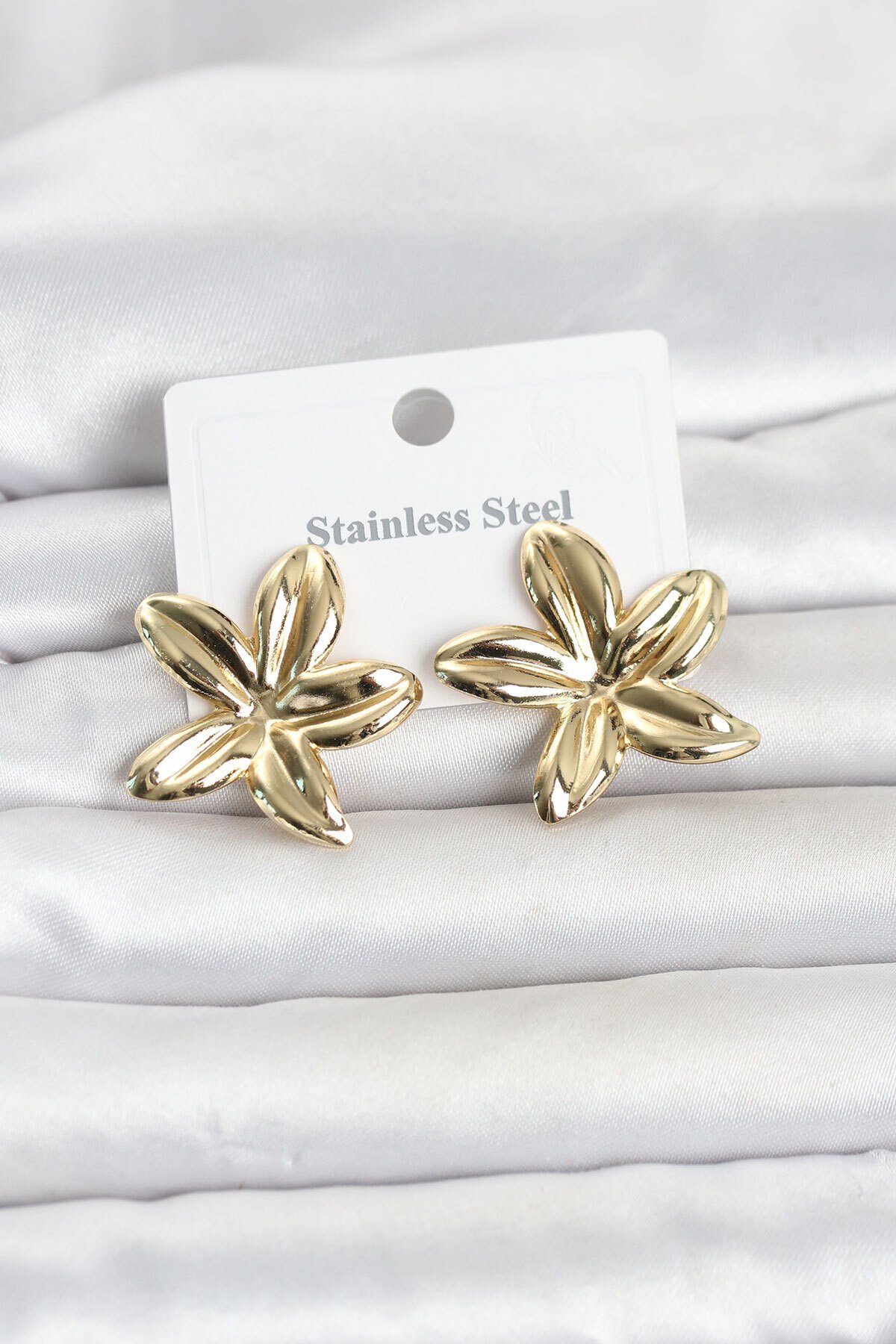 316L Çelik Gold Renk Lotus Çiçeği Model Kadın Küpe