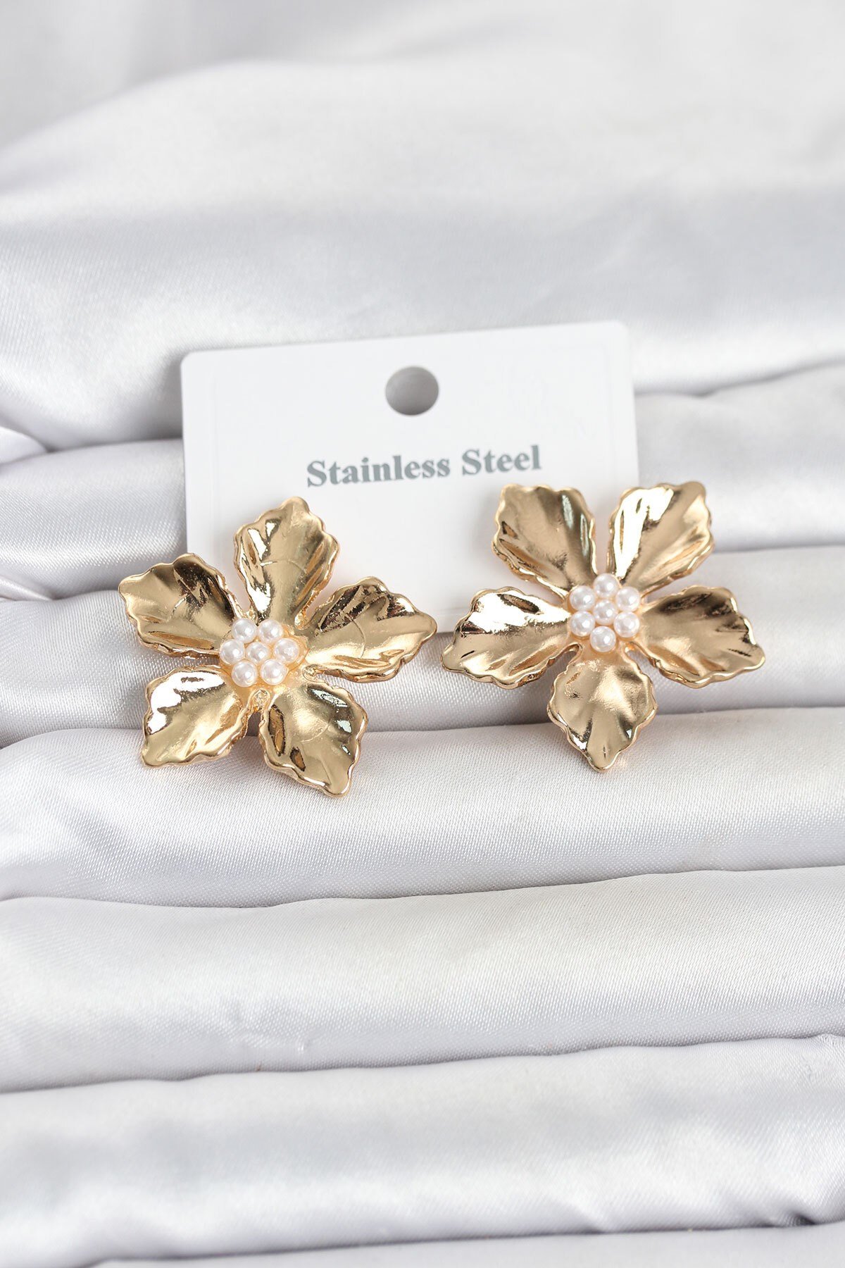 316L Çelik Gold Renk Lotus Çiçek Model Kadın Küpe