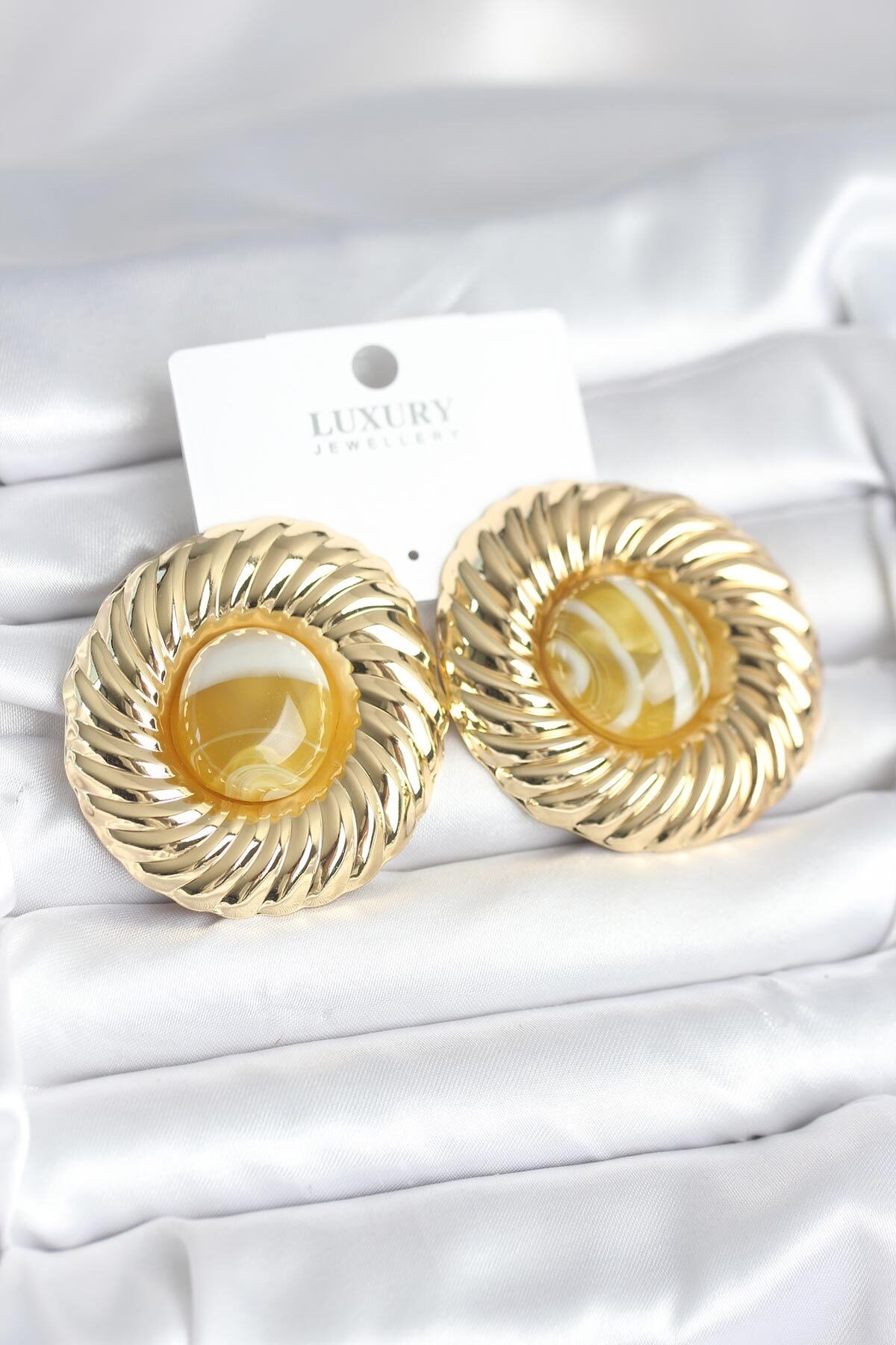 Pirinç Gold Renk Kehribar Boncuklu Vintage Kadın Küpe
