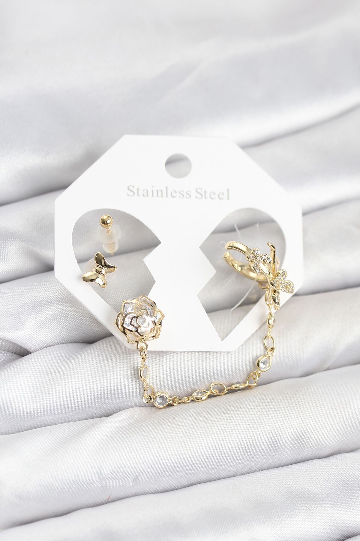 Pirinç Gold Renk Kelebekli Model Zincir Bağlantılı Ear Cuff Küpe Seti