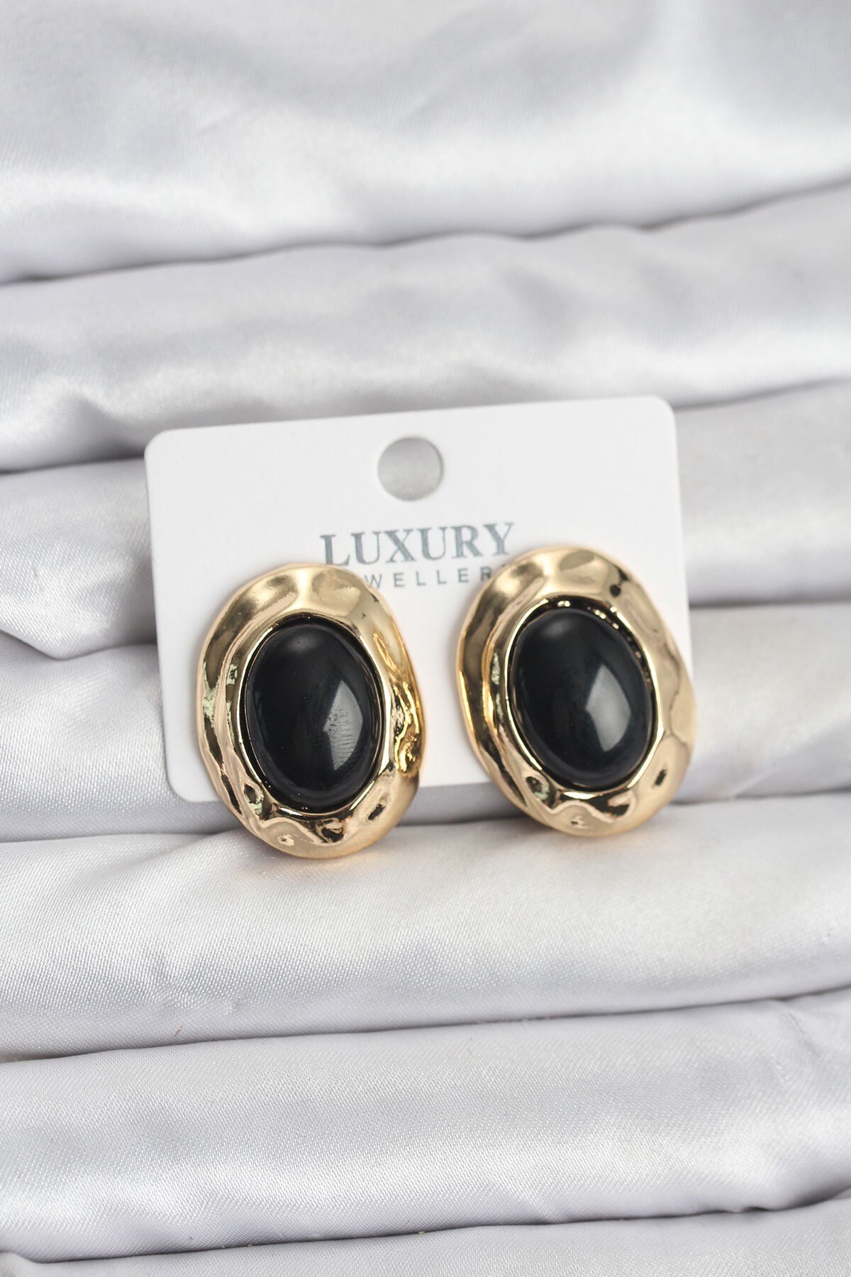 Siyah Renk Oval Vintage Pirinç Kadın Küpe