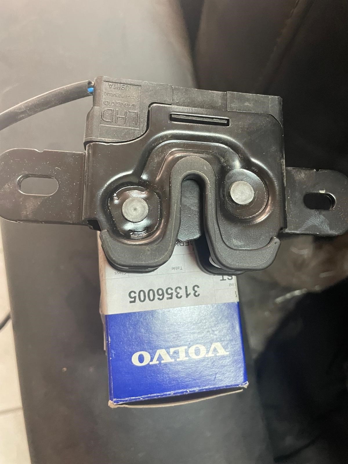 VOLVO XC60-S60-V40 -31356005 KAPUT KİLİT ORJ 