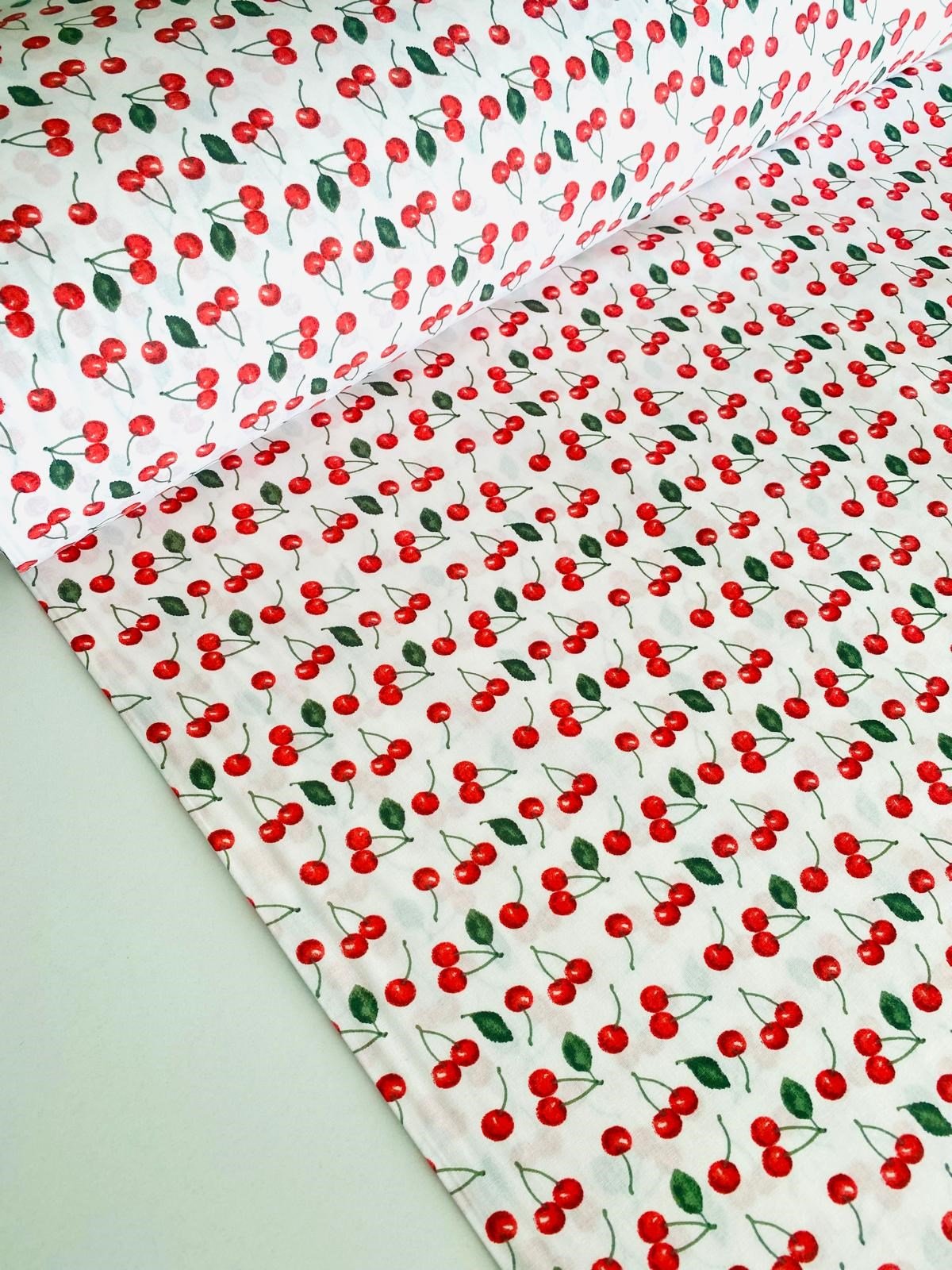 1 Metre Eni 240 Cm Kırmızı Kirazlı Desenli %100 Pamuklu Kumaş
