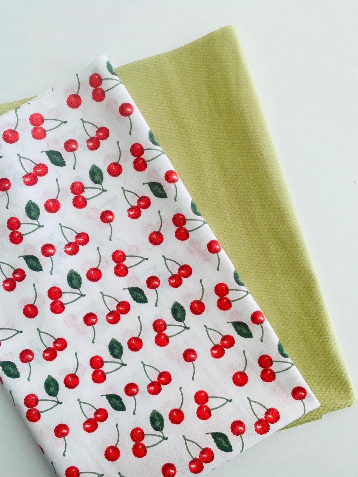 Kirazlı, Pastel Yeşil 2 Adet Pamuklu Kumaş